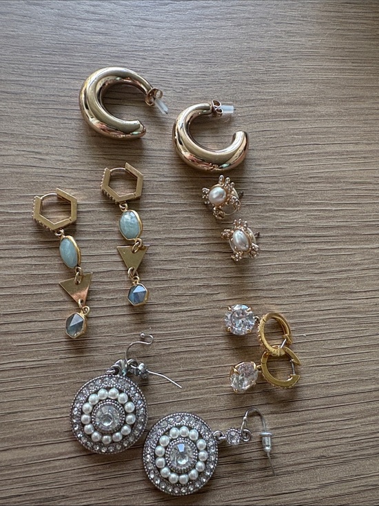 Jewelry - Set of 5 Women’s Earrings